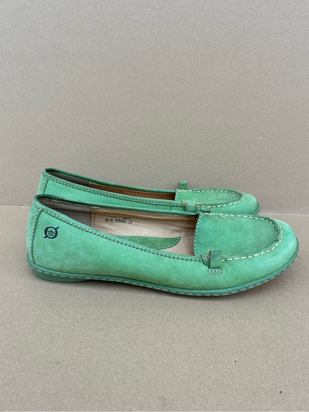 Born Leather Loafers Flats Slip on Preppy Comfort Shoes Women’s 7.5/ 38.5 Green